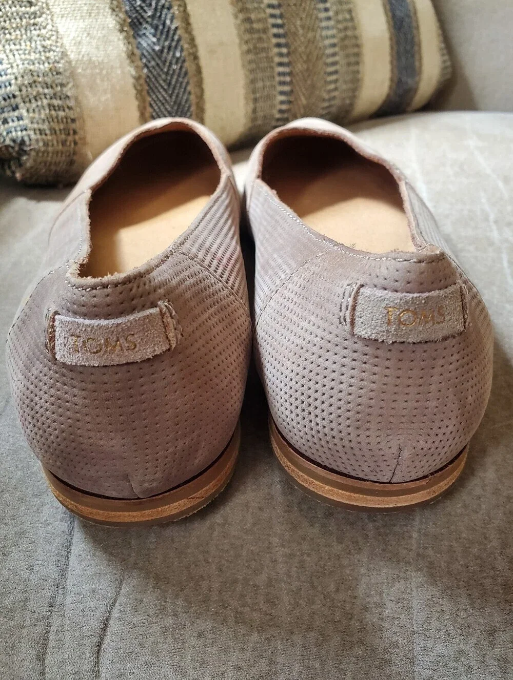 Toms Womens Julie Suede Flats Color: Taupe Grey Size 8.5
